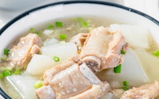 白萝卜的性质解析——凉性还是热性？（白萝卜是否会上火？调理方法大揭秘）