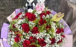 33朵红玫瑰花的花语大全（探寻一份真挚的爱情，33朵红玫瑰花告诉你什么？）