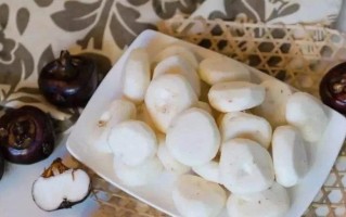 关于香菇能否生吃的探讨（香菇的营养价值和安全性分析）