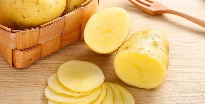 土豆生芽能吃吗？生芽土豆的成因及危害详解-第1张图片-绿意生活