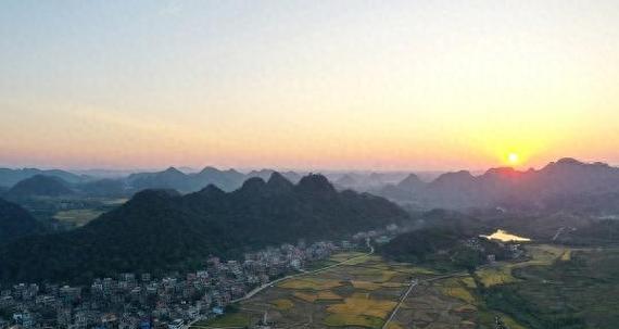 晚稻丰收，湖南收割季节来临——探讨湖南晚稻收割时间和技巧-第3张图片-绿意生活