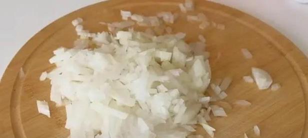 茄子到底需要不需要去皮？（茄子去皮与不去皮的利弊分析）-第1张图片-绿意生活