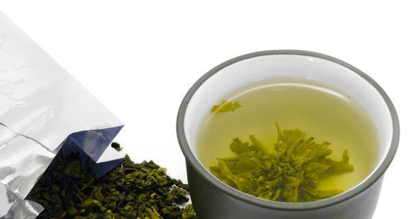 绿茶不仅可以饮用，还可以用来浇花？（绿茶浇花的方法、功效和注意事项）-第2张图片-绿意生活